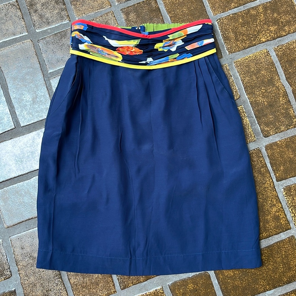 Vintage Platinum by Dorothy Schoelen Navy Multicolor Floral High Waisted Skirt